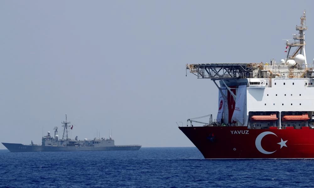 "Χαστούκι" Βρετανίας σε Τουρκία: Παράνομες οι εξορύξεις στην Α. Μεσόγειο